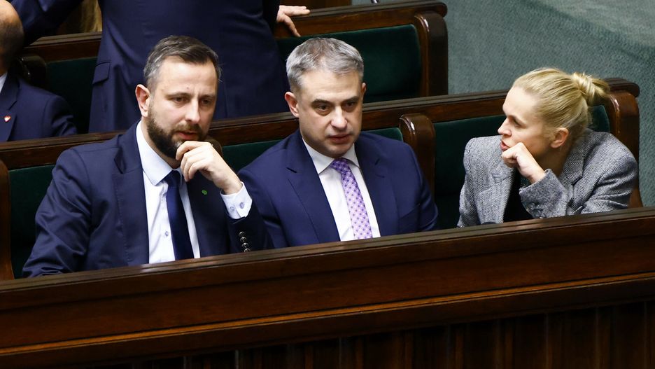 Afera wokół rządowego programu "Laptop dla nauczyciela". Przedsiębiorcy nie otrzymali pieniędzy za przekazane komputery. Nowy minister cyfryzacji reaguje