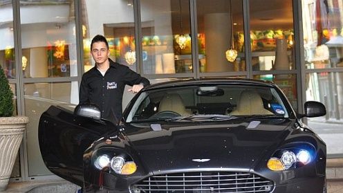 arek-sosnowski-Aston-martin
