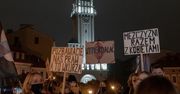 Protesty w Polsce. Bielsko-Biała. Wierni bronili wejścia do katedry