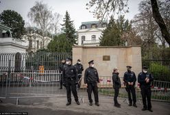 Dramatyczna sytuacja przed ambasadą Rosji w Pradze