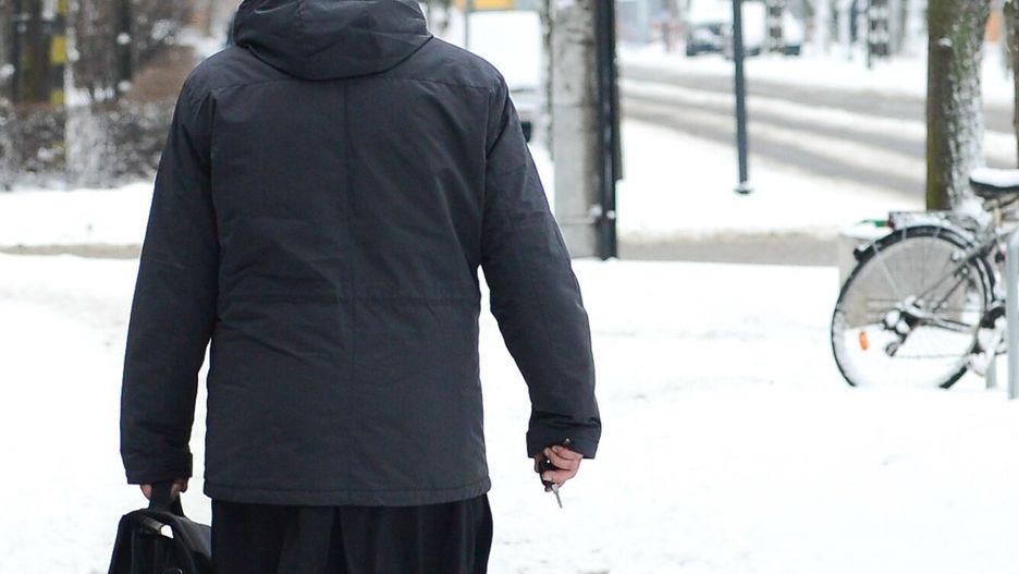 Ile dać księdzu w kopertę? 