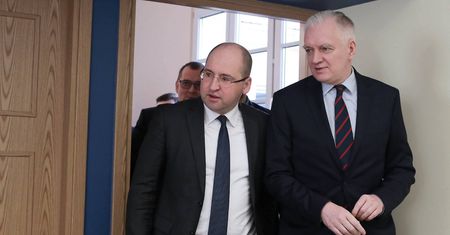 Napięta sytuacja w Porozumieniu. Giertych: "Trwa mordowanie Gowina"