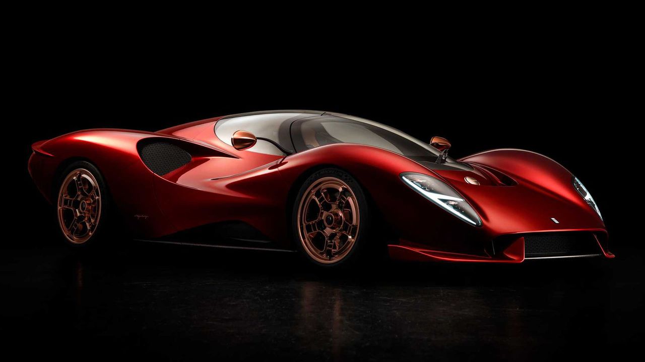 De Tomaso P72 jest współczesną interpretacją modelu Ghia Sport 5000, znanego także jako P70