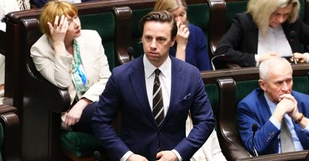 "Przestrzegam". Bosak krytykuje zachwalanie "ustawki" Nawrockiego