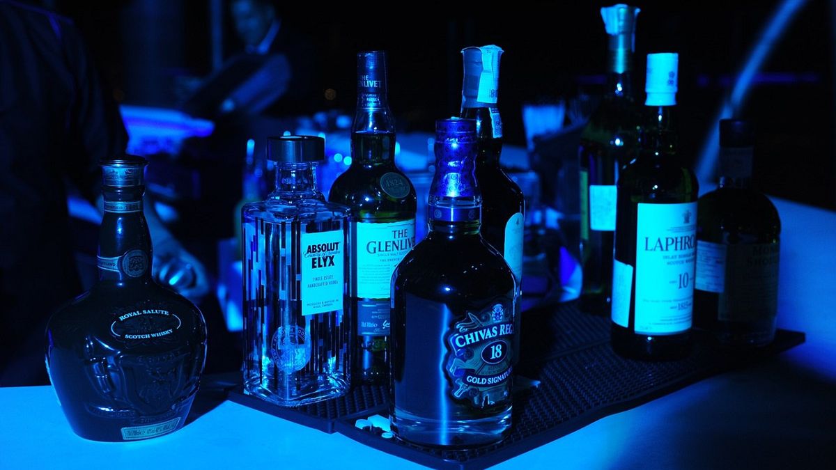 50 osób zakaziło się w klubie nocnym koronawirusem