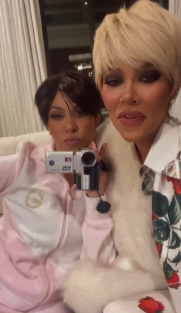Tak Kardashianki świętowały 67. urodziny Kris Jenner! Wszyscy PRZEBRALI ...
