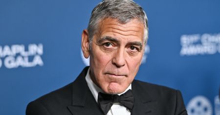 Uderzył w Bidena, oburzył Trumpa. Drugie oblicze George'a Clooneya