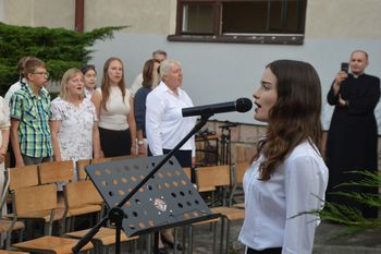 Suchedniów: Patriotyczne śpiewanie w Ośrodku Kultury Chrześcijańskiej