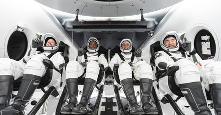 Jak lecą cztery osoby, to na pewno w poniedziałek - start SpaceX Crew-1