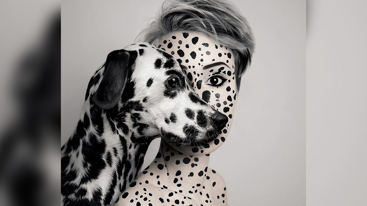 Flora Borsi powraca z nowymi autoportretami. Łączy w nich 2 natury: zwierzęcą i ludzką 1