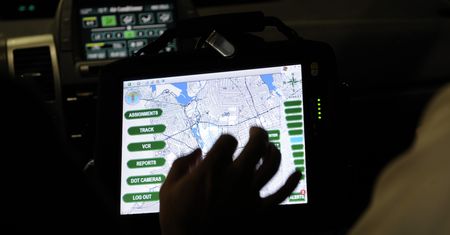Tablet jako nawigacja samochodowa. Czy warto kupić?