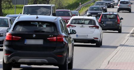Sprzedaż i import samochodów w maju 2021. Był duży skok