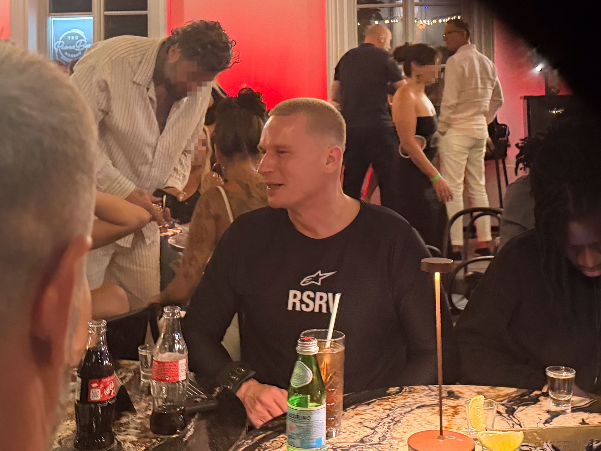 Bart Pniewski imprezuje z Nicol i jej chłopakiem do 2 w nocy