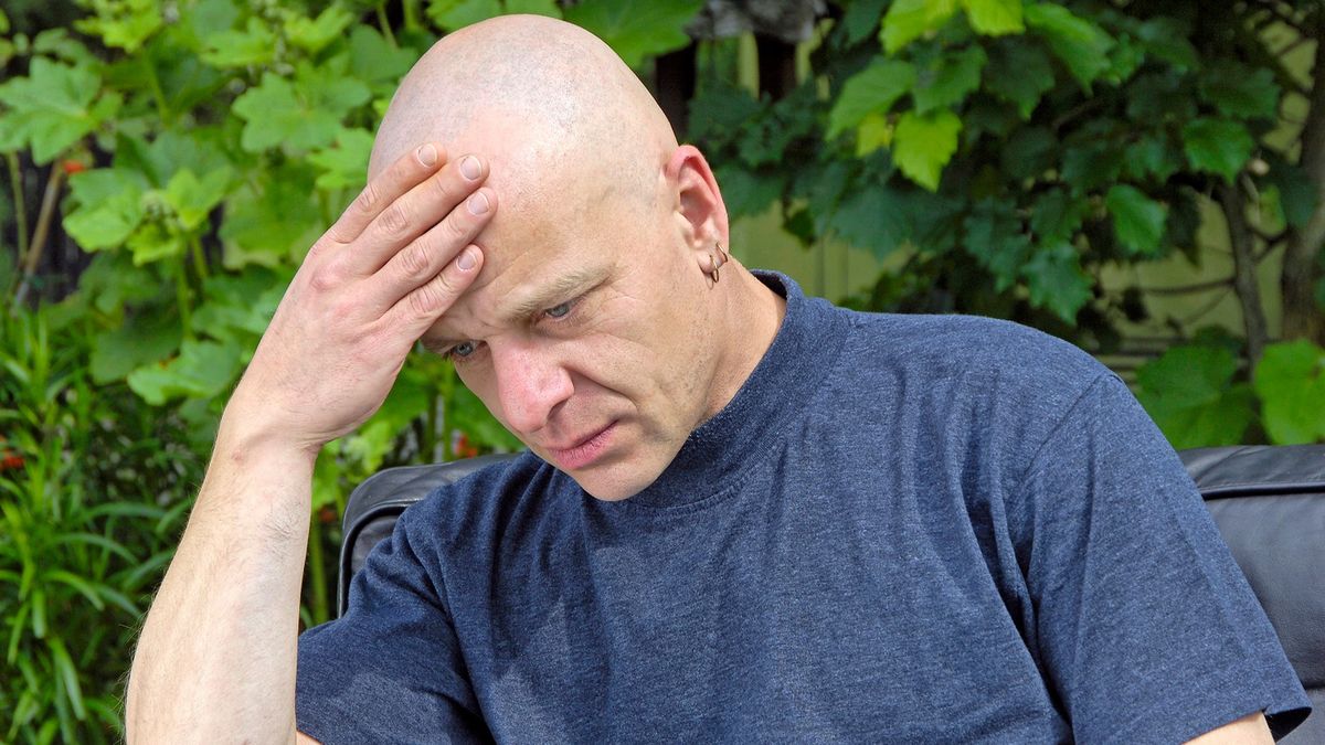 Przemijający atak niedokrwienny jest łudząco podobny do udaru, ale objawy ustępują samoistnie w ciągu maksymalnie 24 godzin