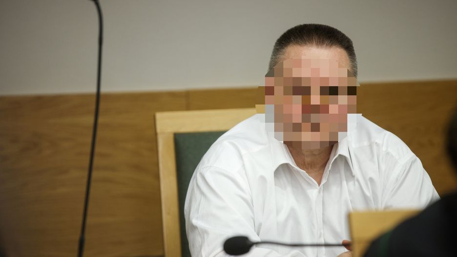Robert J.
�ukasz G�gulski
apelacja, morderstwo, osk�rowania, prawo, proces, Robert J., rozcz�onkowania, rozprawa, s�d, s�d apelacyjny, s�downictwo, sk�ra, studentka UJ, szczeg�lne okrucie�stwo, zab�jstwo