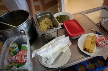 Stawki żywieniowe idą w dół. Szpitale biją na alarm