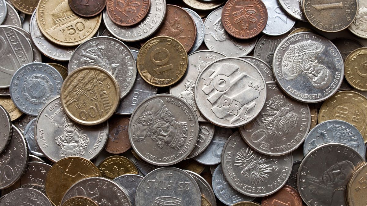 Stare monety z czasów PRL.