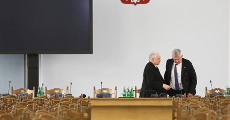 Stanisław Karczewski zrezygnował z funkcji. Doniesienia o kulisach przeczące wersji polityka