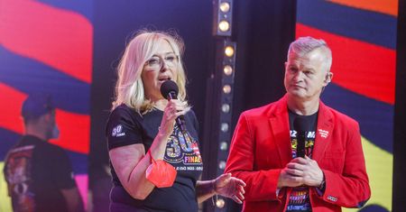 "Walić to". Gwiazda ostro o TVP. Powiedziała to ze sceny WOŚP