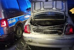 Pościg za złodziejami. Skończył się na policyjnej blokadzie