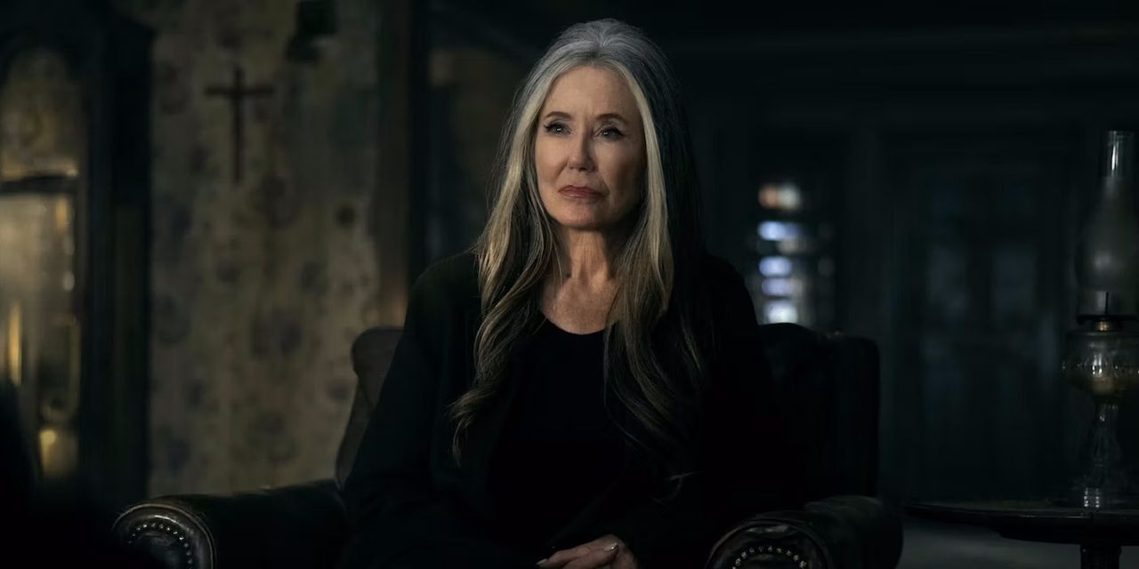Mary McDonnell jako Madeleine Usher