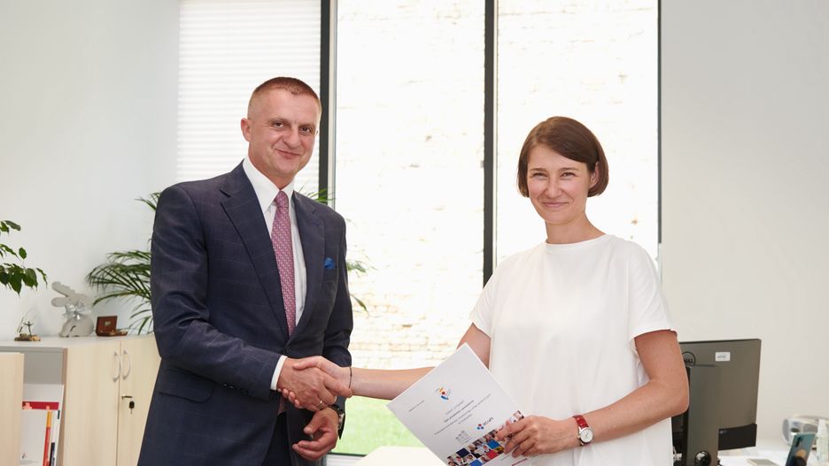 Warszawa.Miasto podpisało umowę na nowy projekt dotyczący opieki 