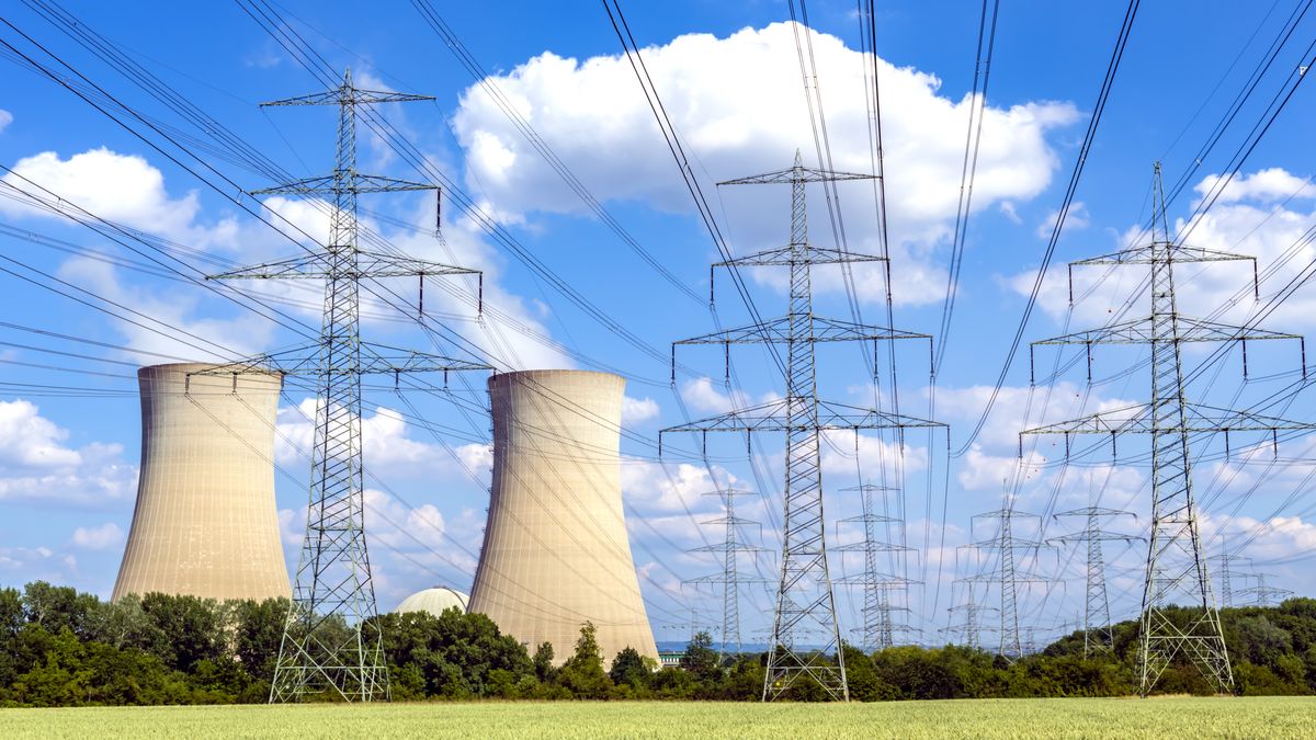 Nuclear power plant with power polesNuclear Power Plantquerbeet