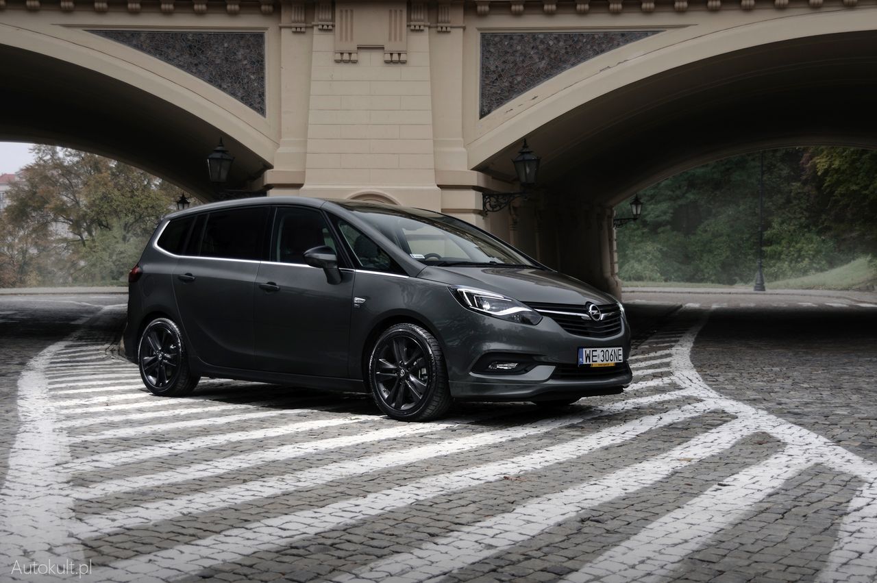 Nowy Opel Zafira 2.0 CDTi AT - minivan nie musi być tylko rodzinny