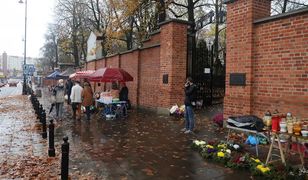 Wszystkich Świętych 2021. Nowy trend nie cieszy cmentarnych handlarzy