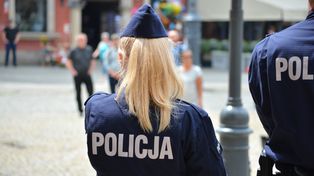 Przemyśl: Kwiaty i życzenia dla policjantek oraz pracownic cywilnych