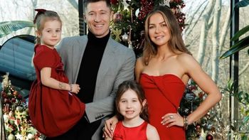 Odpicowani Lewandowscy życzą wszystkim Wesołych Świąt (FOTO)