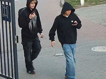 Zabrali dziecku tablet warty 1800 zł. Policja opublikowała ich zdjęcie