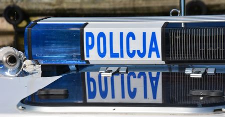 Wrocław. O krok od tragedii. Po pijaku staranował chodnik i zwyzywał policjantów