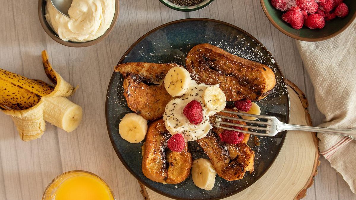 Zrób to z suchą bułką. Przepis na francuskie tosty zobaczyło 21 mln osób