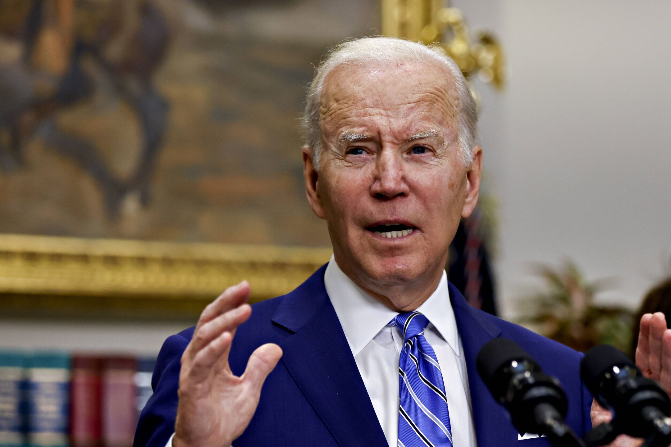 US President Joe Biden speaks in the Roosevelt RoomTING SHEN / POOL
