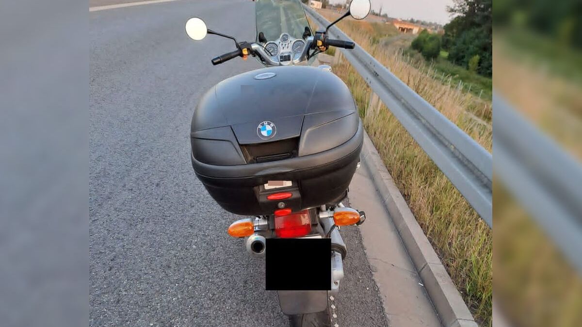 Motocykl bez tablic