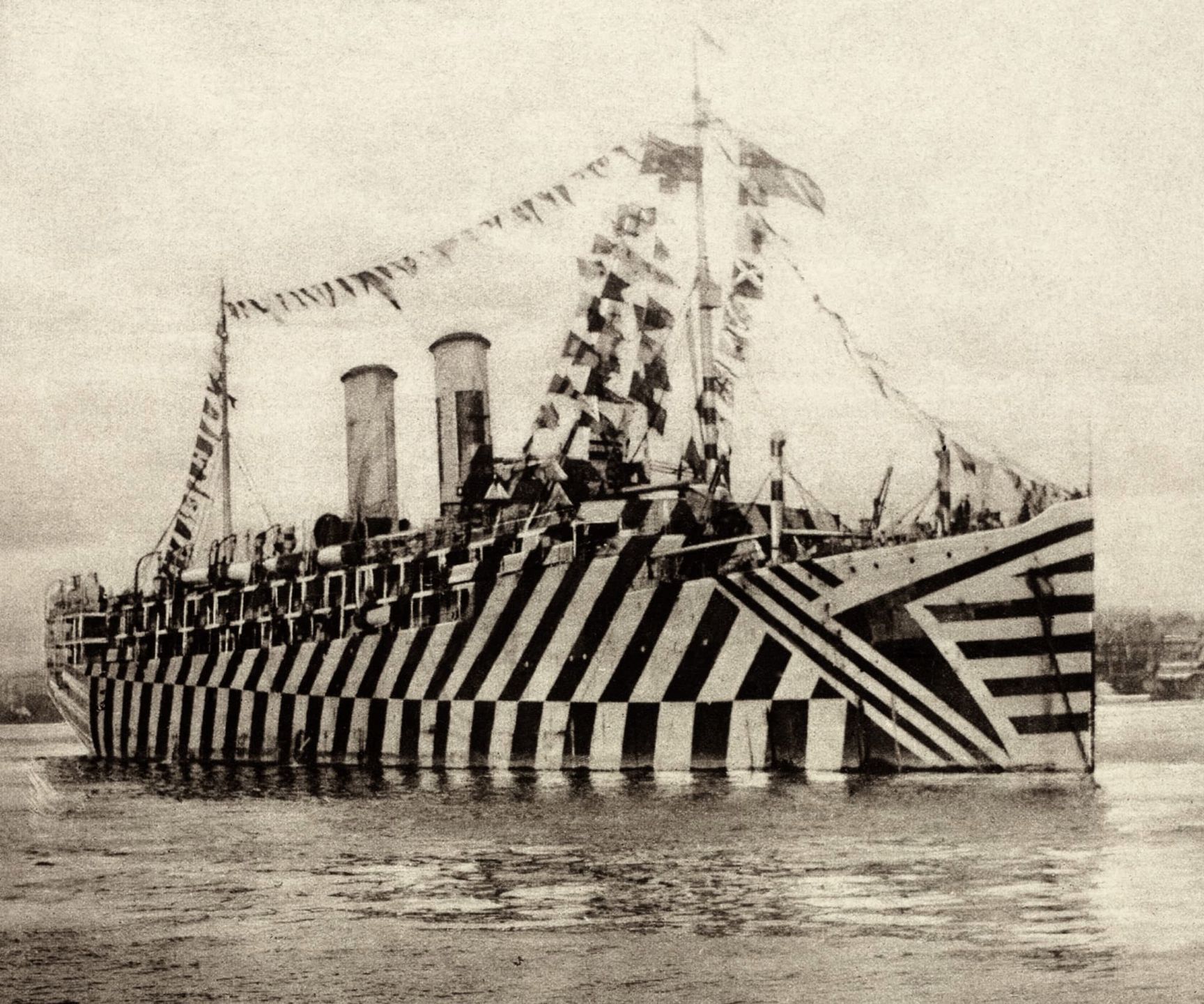 Historyczne statki niczym zebry. Oślepiający kamuflaż miał nietypowe zadanie 6