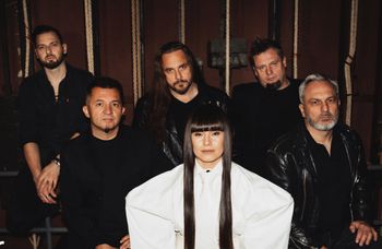 "Muzyka ma łączyć". 30 lat, 24 nowe piosenki i Eurowizja na horyzoncie. Łzy nie zwalniają [WYWIAD]