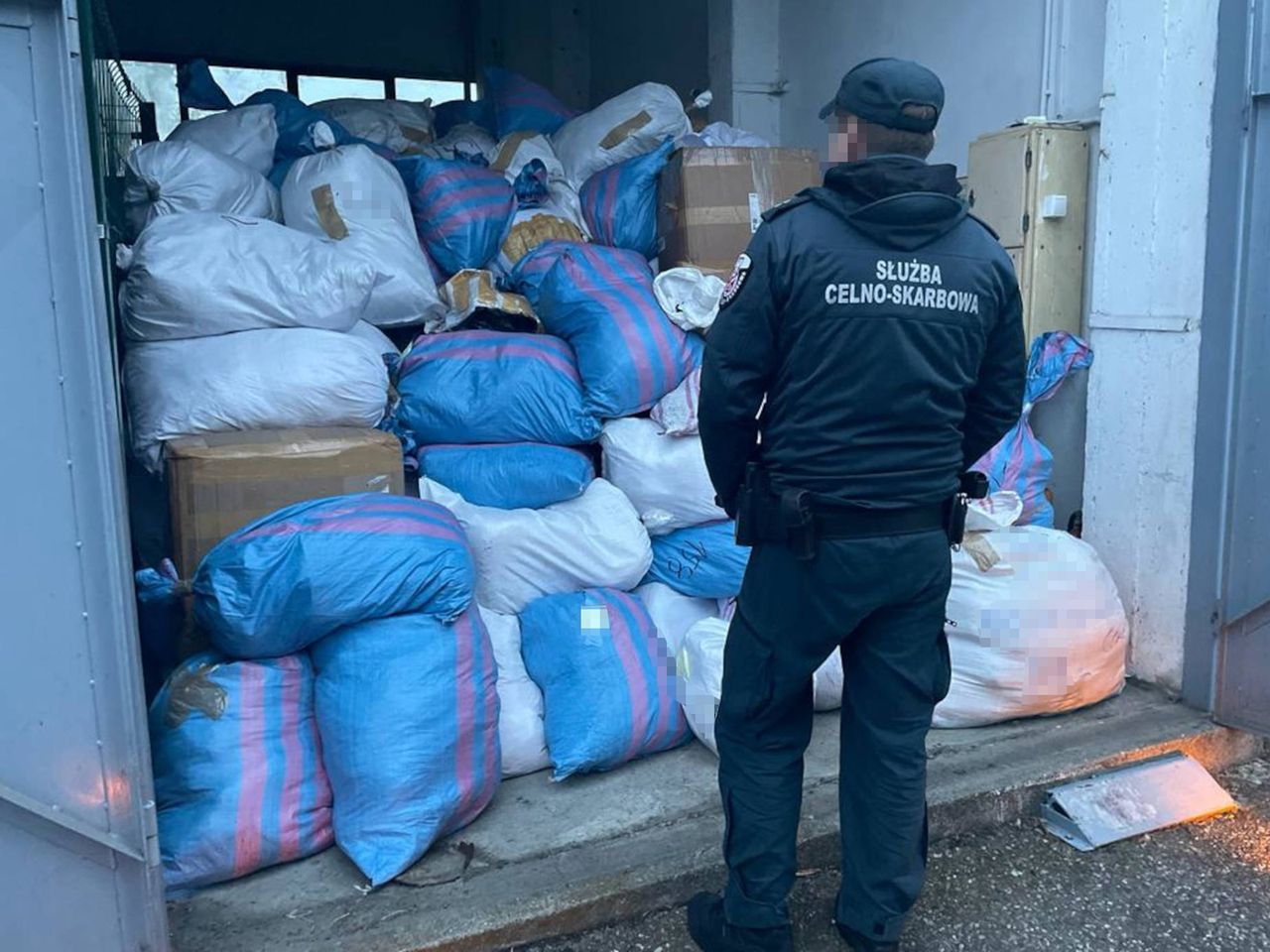 Podrabiana odzież w Pile i Trzciance. Wartość 10 mln zł