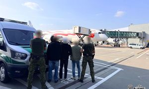 Hindusi zlekceważyli decyzję o powrocie do kraju. Strażnicy graniczni nie mieli litości