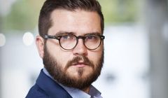 Bartek Godusławski zastępcą szefa działu Kraj, Świat i Gospodarka w „Dzienniku Gazecie Prawnej”, odpowiada za tematykę klimatyczną