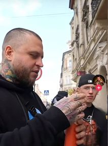 Ekipa Bungee testuje Viral Kebab Friza. Przemek Pro: "nie no, wcale nie jest drogi"