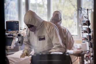 Koronawirus. Diagności laboratoryjni apelują do ministra o podwyżki