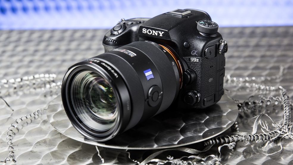 Sony znów notuje niższą sprzedaż aparatów. Co przyniesie ten spadek? 1