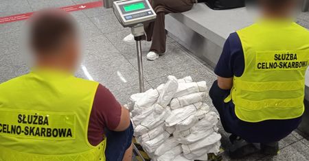 Khat na lotnisku w Krakowie. Dwie Izraelki wpadły ze 100 kg narkotyku