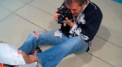 Jesteś maniakiem sprzętu foto? Uważaj, żeby nie skończyć, jak on! [video] 1