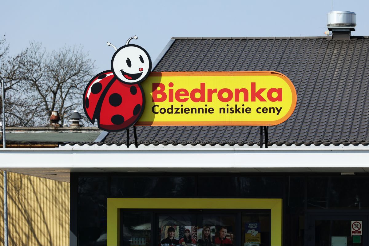 Tylko do końca dnia w Biedronce. Mleko za 0,99 zł za sztukę. To nie żart