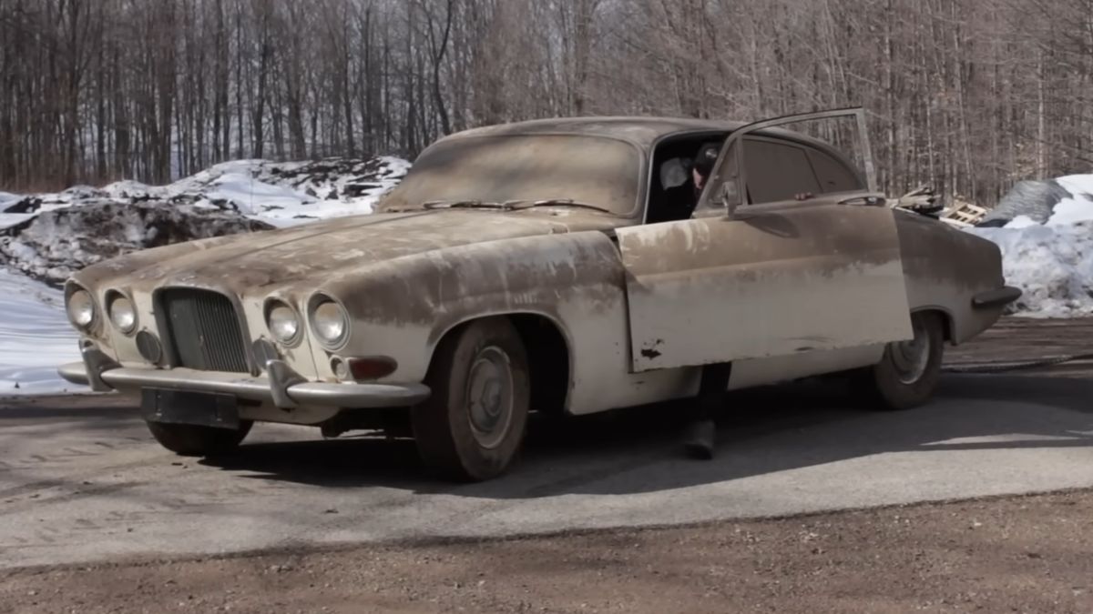 Jaguar Mark X stał w stodole przez 30 lat