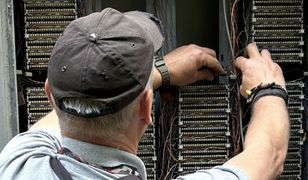 Nowy obowiązek dla budujących i remontujących domy. Chodzi o światłowód