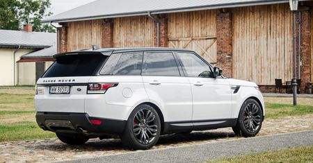 SUV-a nie zaparkujesz tam, gdzie zwykłej osobówki. Możesz dostać mandat